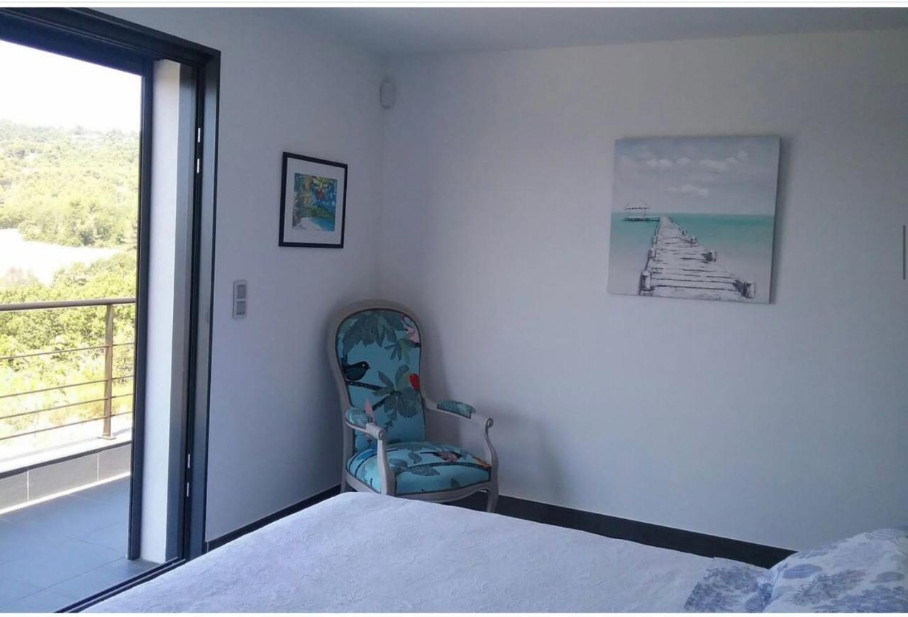 マノスク Takamaka Bed & Breakfast エクステリア 写真